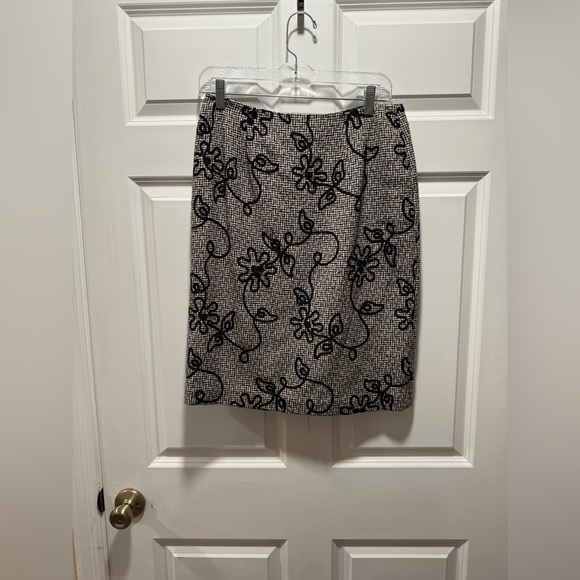 Talbots Wool Pencil Skirt​​ - Picture 2 of 7